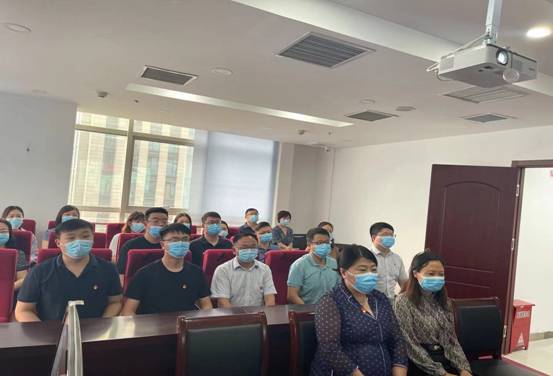 第十黨支部組織豫信公司干部、職工收看收聽“七一”建黨100周年慶祝大會簡報