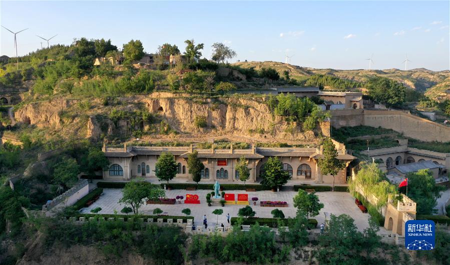 （新華全媒頭條·圖文互動）（1）百年初心成大道　萬里征程作雄行——以習(xí)近平同志為核心的黨中央領(lǐng)導(dǎo)開展黨史學(xué)習(xí)教育紀實